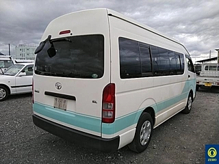 TOYOTA HIACE 2011
