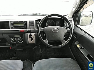TOYOTA HIACE 2011