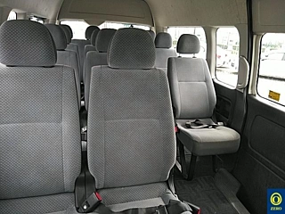 TOYOTA HIACE 2011