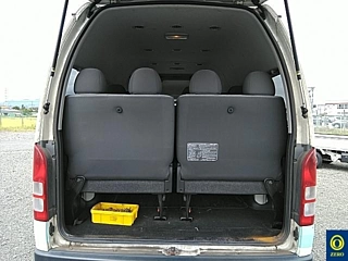 TOYOTA HIACE 2011