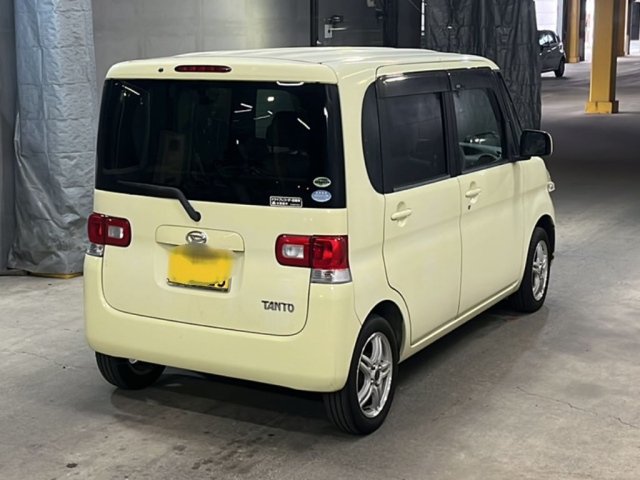 DAIHATSU TANTO 2008