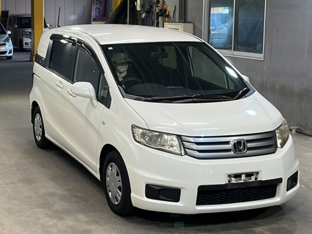 HONDA FREED 2010