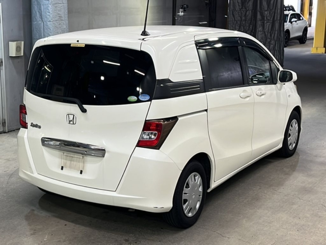 HONDA FREED 2010