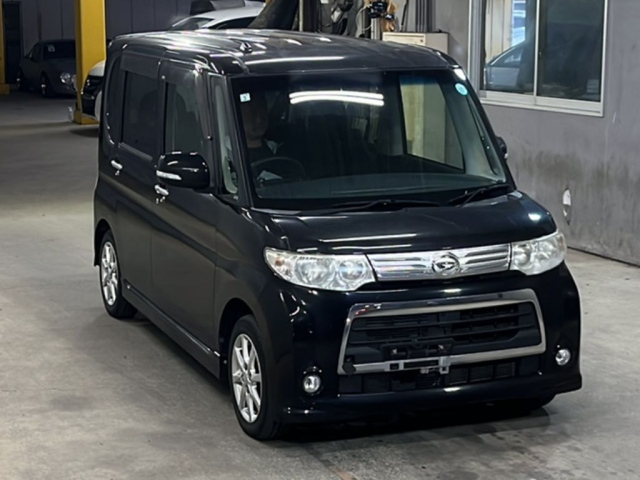 DAIHATSU TANTO 2013