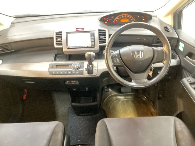 HONDA FREED 2010