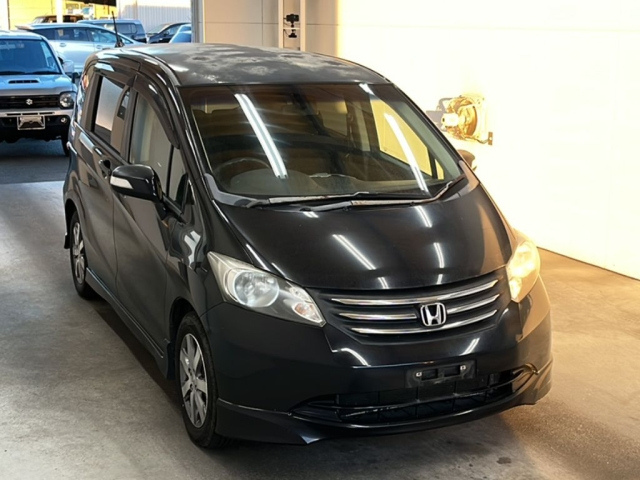 HONDA FREED 2010