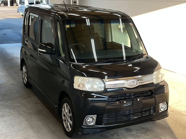 DAIHATSU TANTO 2012