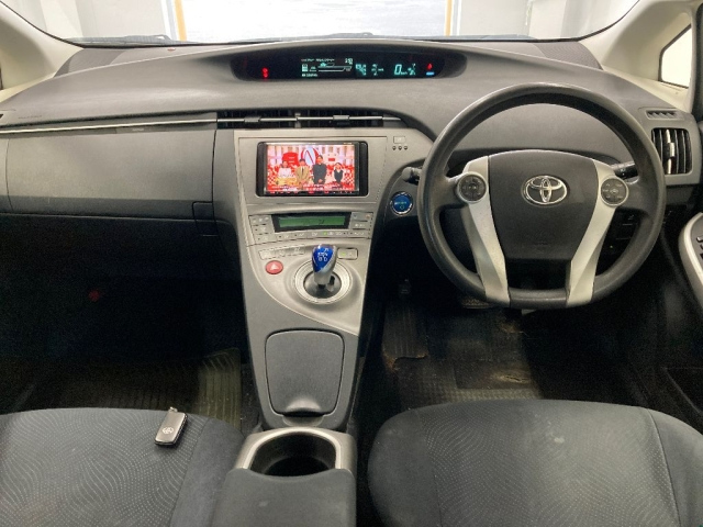 TOYOTA PRIUS 2012