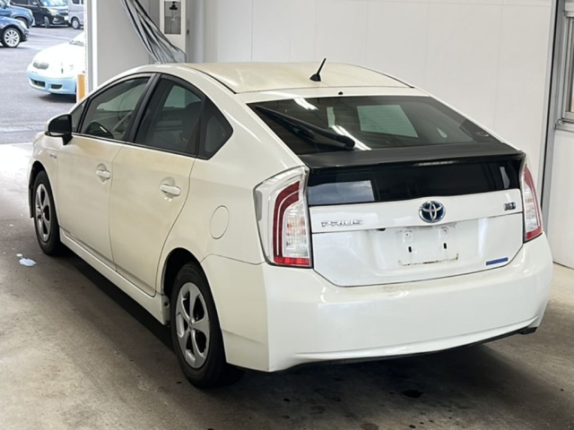 TOYOTA PRIUS 2012
