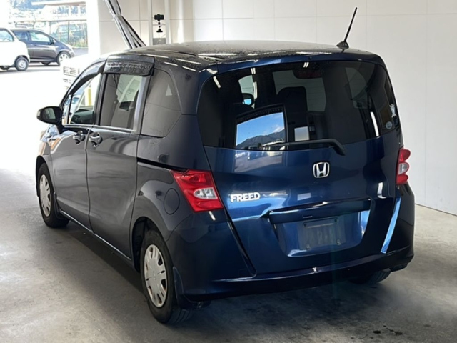 HONDA FREED 2008