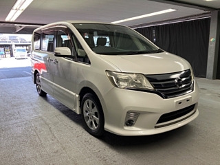 NISSAN SERENA