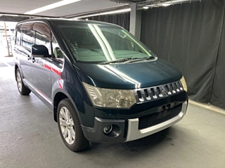 MITSUBISHI DELICA D5