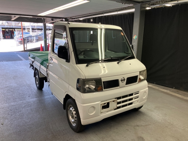 NISSAN CLIPPER TRUCK 2010