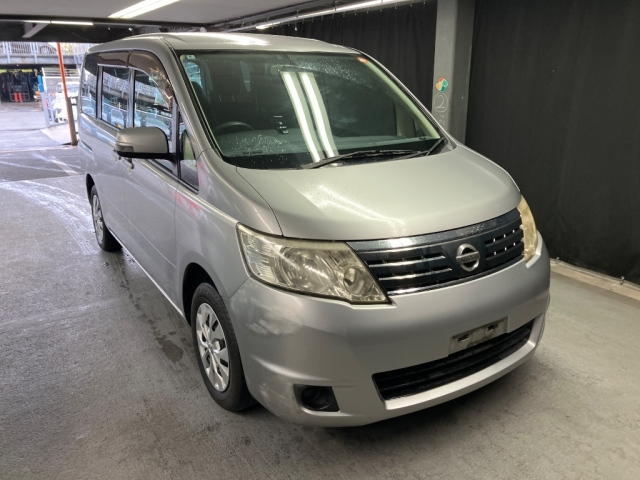 NISSAN SERENA 2010