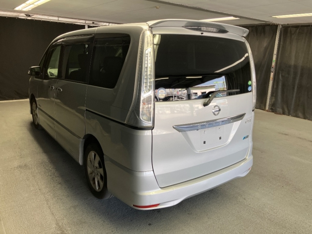 NISSAN SERENA 2013