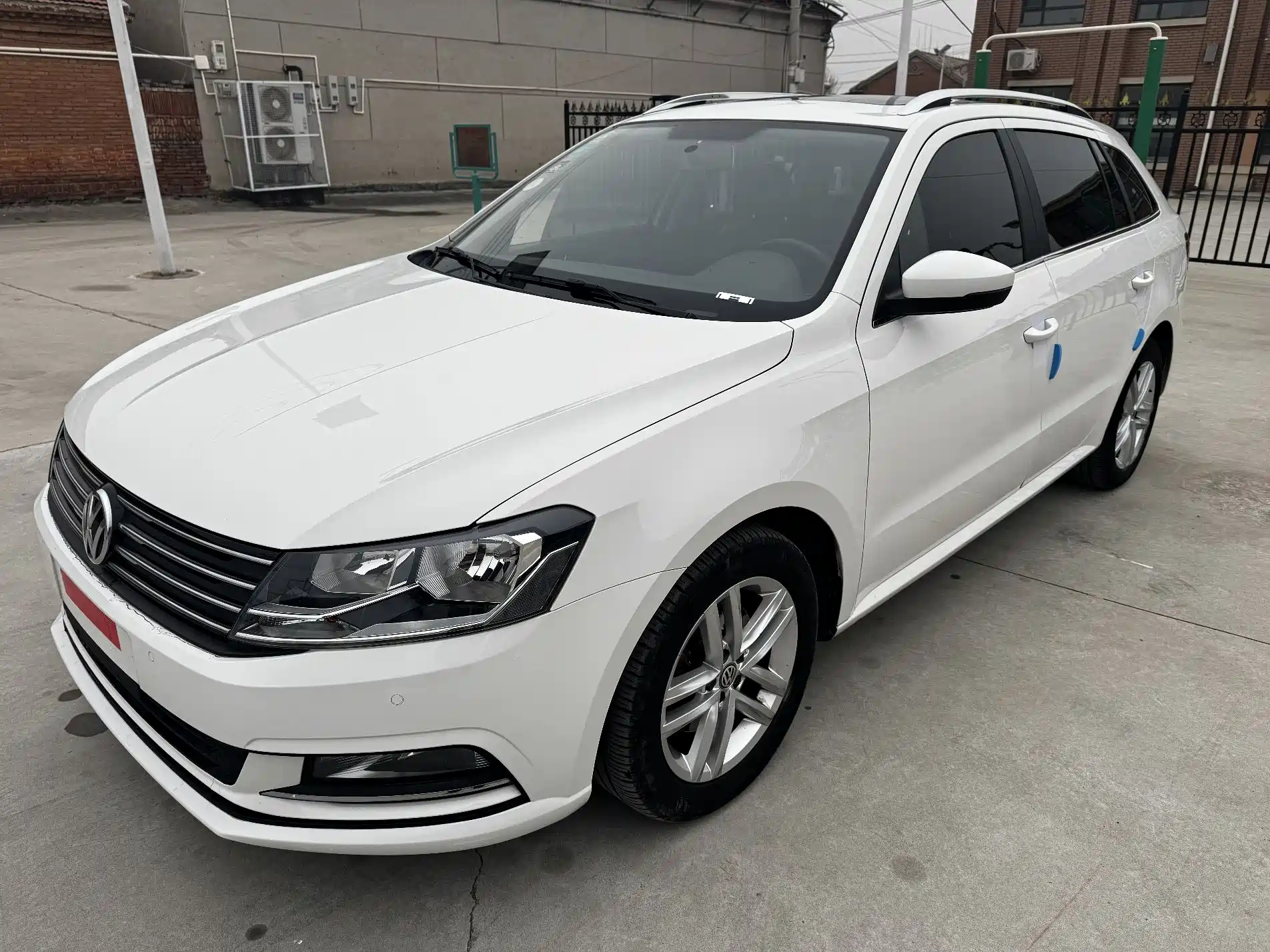 VOLKSWAGEN LAVIDA SPORTSWAGEN 2015