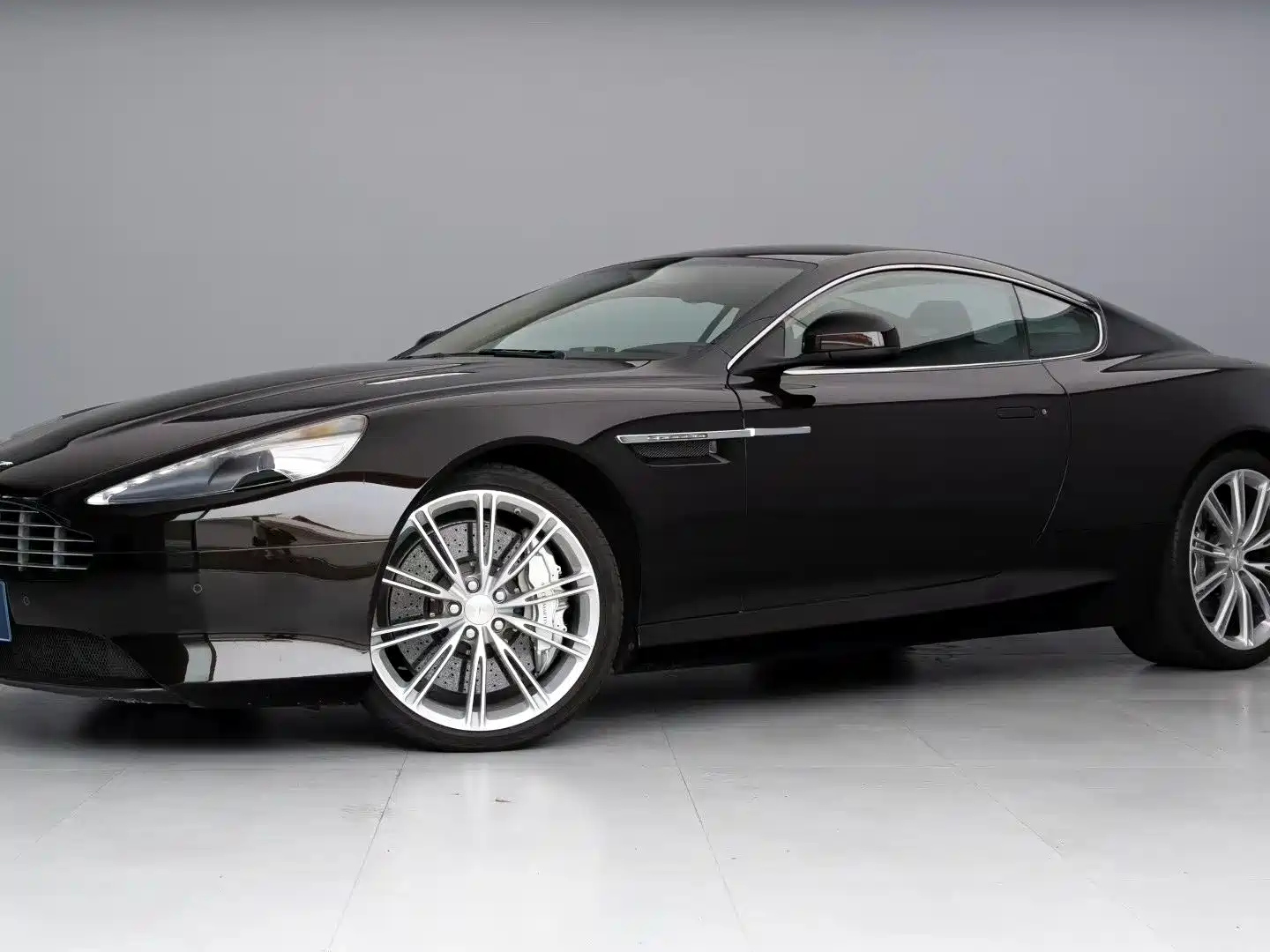 ASTON MARTIN VIRAGE 2013