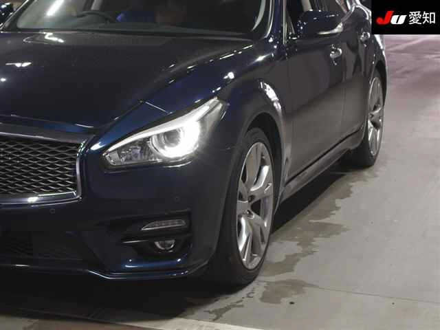 NISSAN FUGA 2018