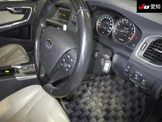VOLVO V60 2012