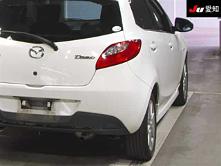 MAZDA DEMIO 2010