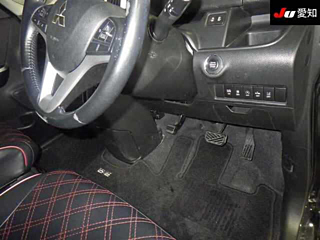 MITSUBISHI DELICA D2 2016