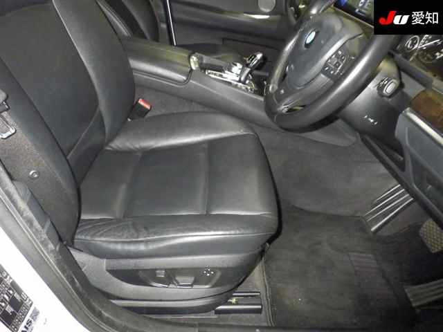 BMW 5 SERIES 2011