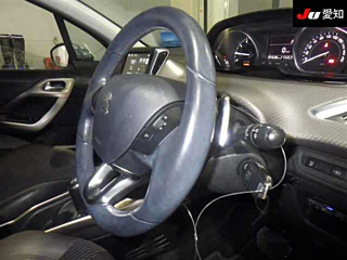 PEUGEOT 2008 2015
