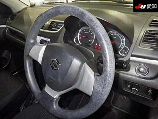 SUZUKI SWIFT 2015