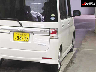 DAIHATSU TANTO 2008