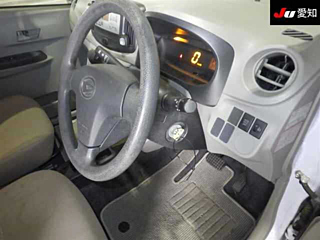 DAIHATSU MIRA E S 2012