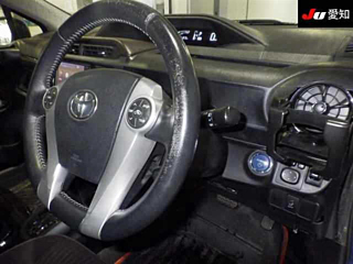 TOYOTA AQUA 2015