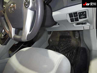 TOYOTA PRIUS 2011