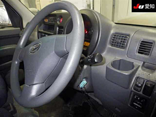DAIHATSU HIJET VAN 2011