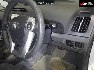 TOYOTA PRIUS 2011
