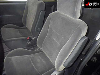 TOYOTA VOXY 2013