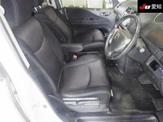 NISSAN SERENA 2013