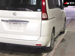 NISSAN SERENA 2010