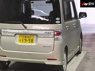 DAIHATSU TANTO 2009