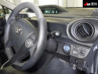 TOYOTA AQUA 2013