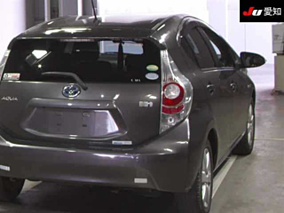 TOYOTA AQUA 2013