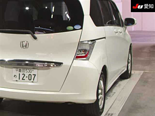 HONDA FREED 2012