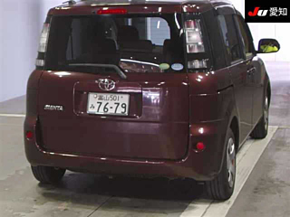 TOYOTA SIENTA 2013