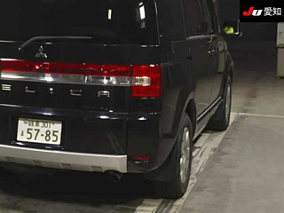 MITSUBISHI DELICA D5 2011