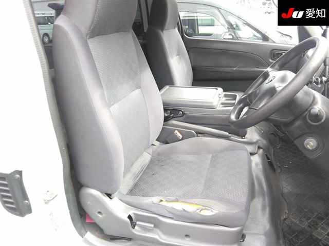 NISSAN CARAVAN VAN 2010
