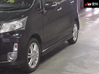 DAIHATSU MOVE 2013