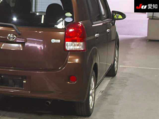 TOYOTA PORTE 2012