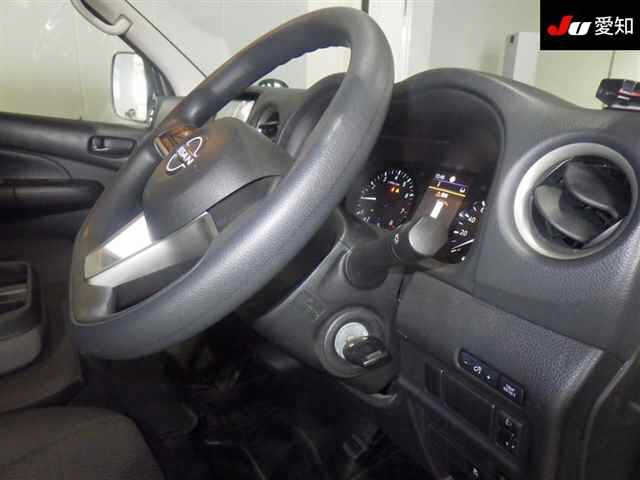 NISSAN CARAVAN VAN 2022