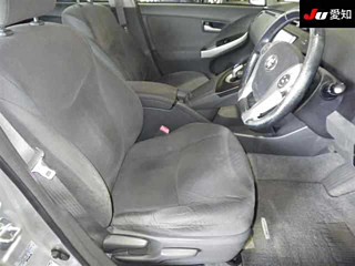 TOYOTA PRIUS 2011