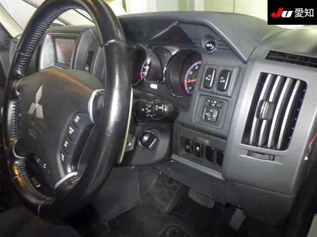 MITSUBISHI DELICA D5 2008