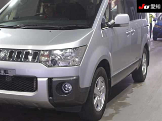 MITSUBISHI DELICA D5 2014